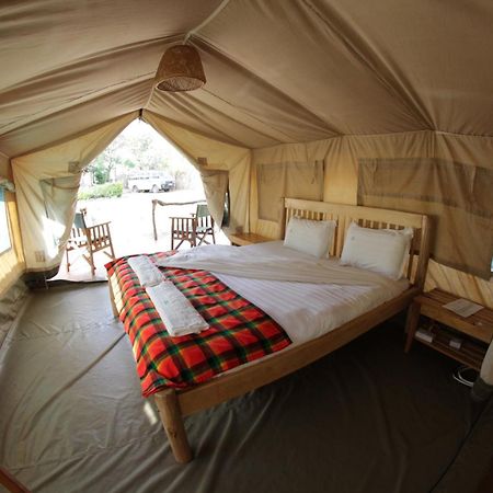 Kara-Tunga Safari Camp Bed & Breakfast Moroto ภายนอก รูปภาพ