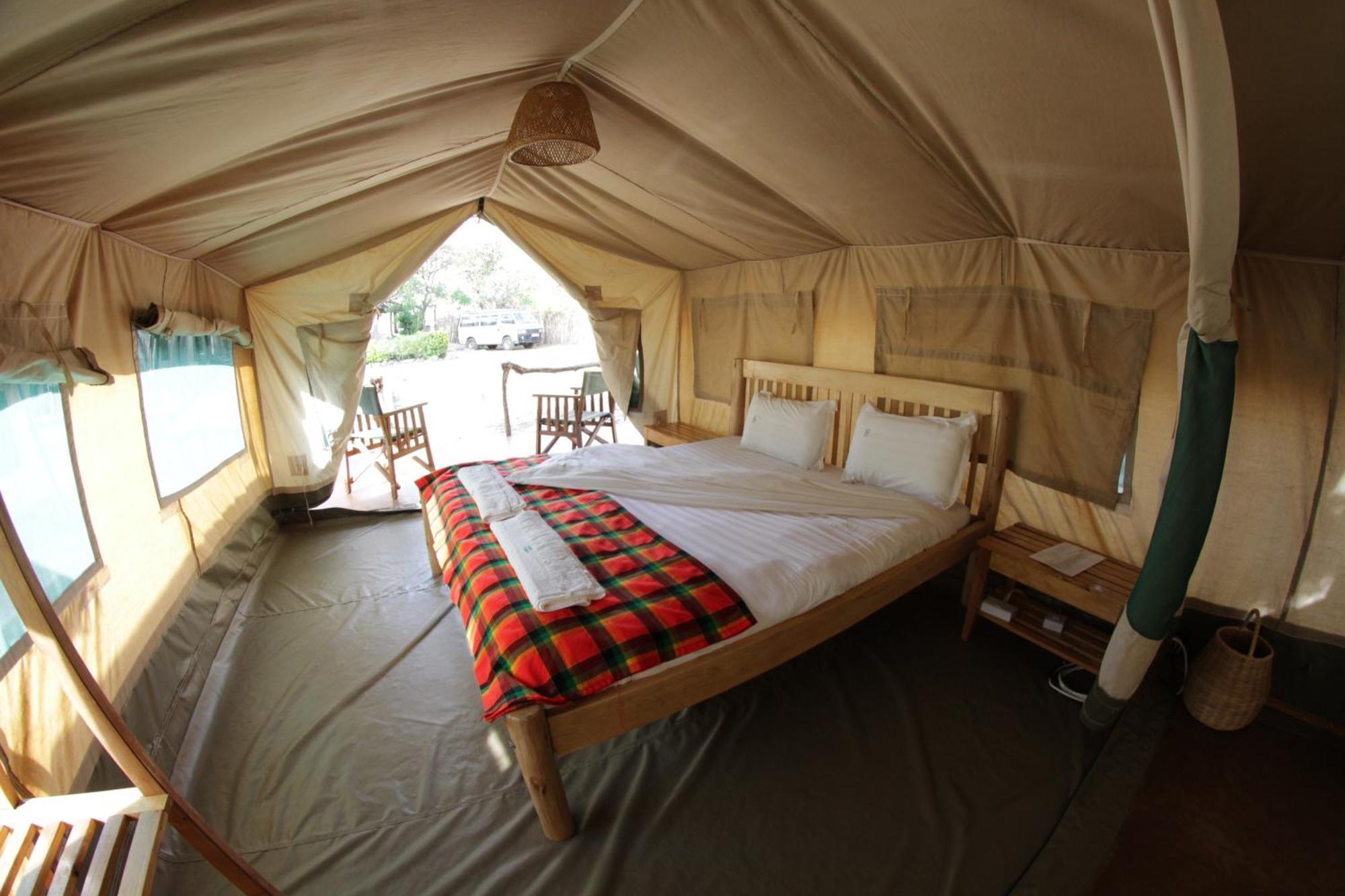 Kara-Tunga Safari Camp Bed & Breakfast Moroto ภายนอก รูปภาพ